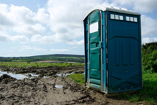 Best VIP or Luxury Restroom Trailers  in Cresson, TX